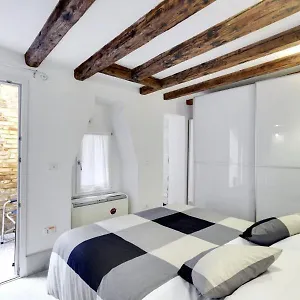 Apartment Cozy Up To 4 In Biennale Giardini By Bricola, Venice